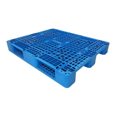 Pallet nhựa tải trung bình