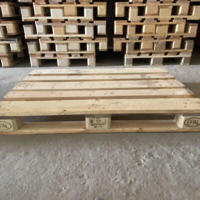 Pallet gỗ 2 hướng nâng