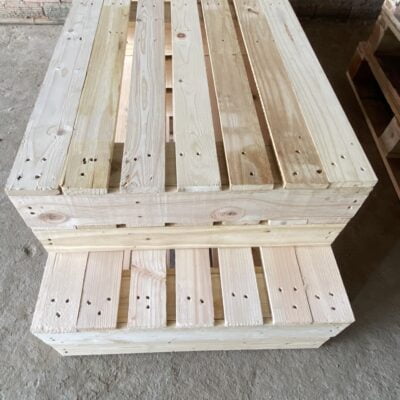 Pallet gỗ 2 hướng nâng