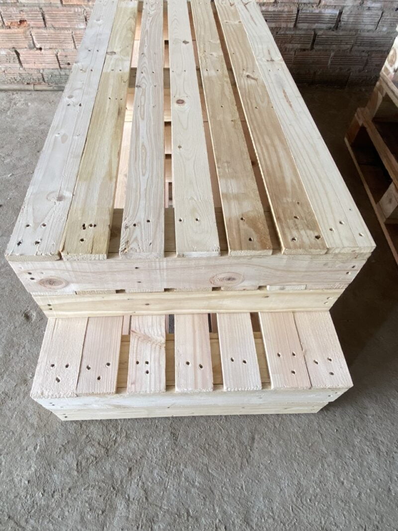 Pallet gỗ 2 hướng nâng