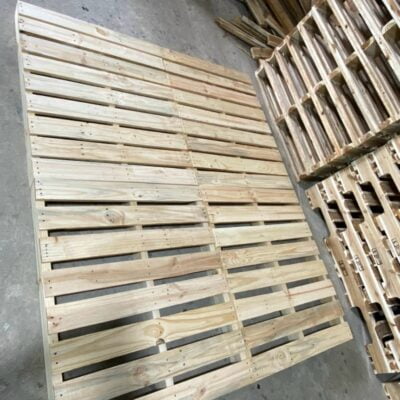 Pallet gỗ 2 hướng nâng