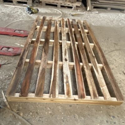 Pallet gỗ 2 hướng nâng