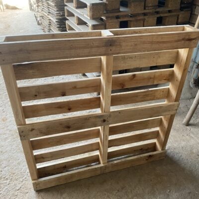 Pallet gỗ 2 hướng nâng