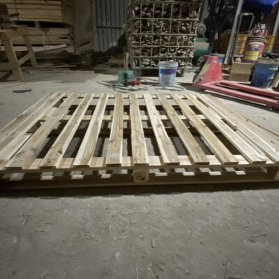 Pallet gỗ 2 hướng nâng