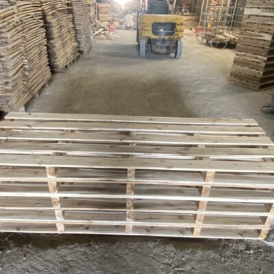 Pallet gỗ 2 hướng nâng