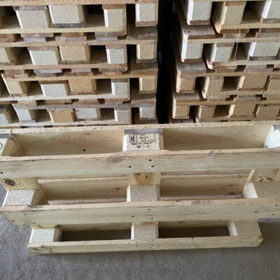 Pallet gỗ 2 hướng nâng