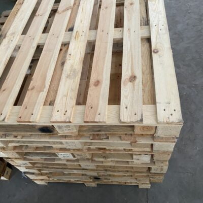 Pallet gỗ 2 hướng nâng