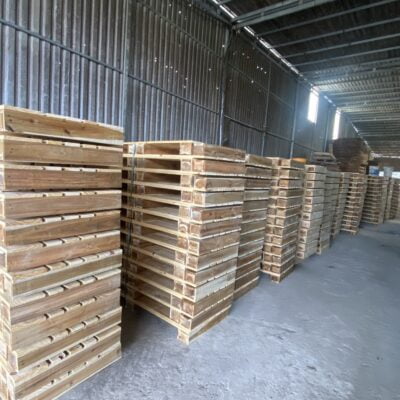 Pallet gỗ 2 hướng nâng